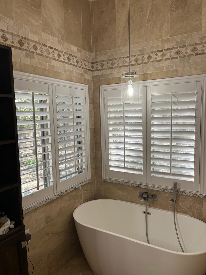 Custom window covering installation gallery image 13